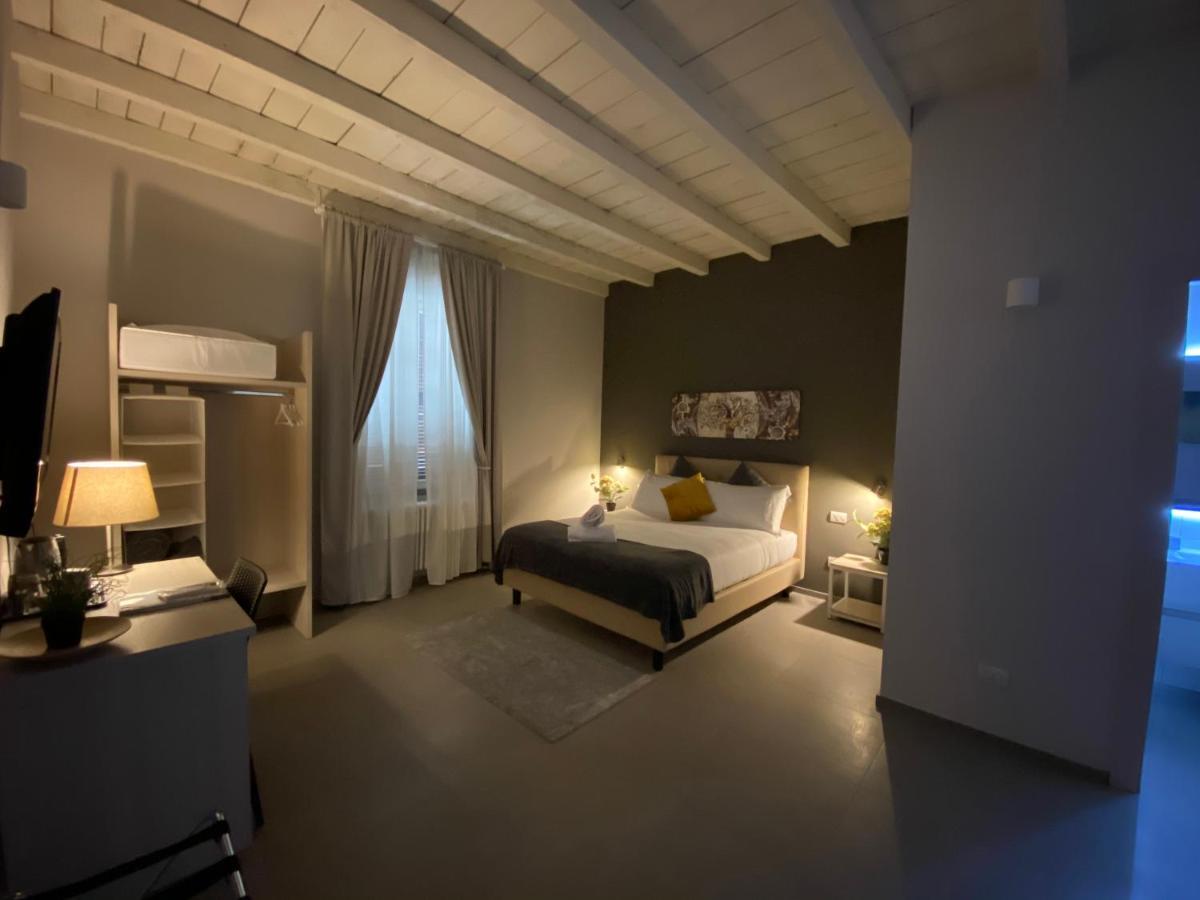 Lo Stallone -Malpensa Milan Airport Buscate Екстер'єр фото