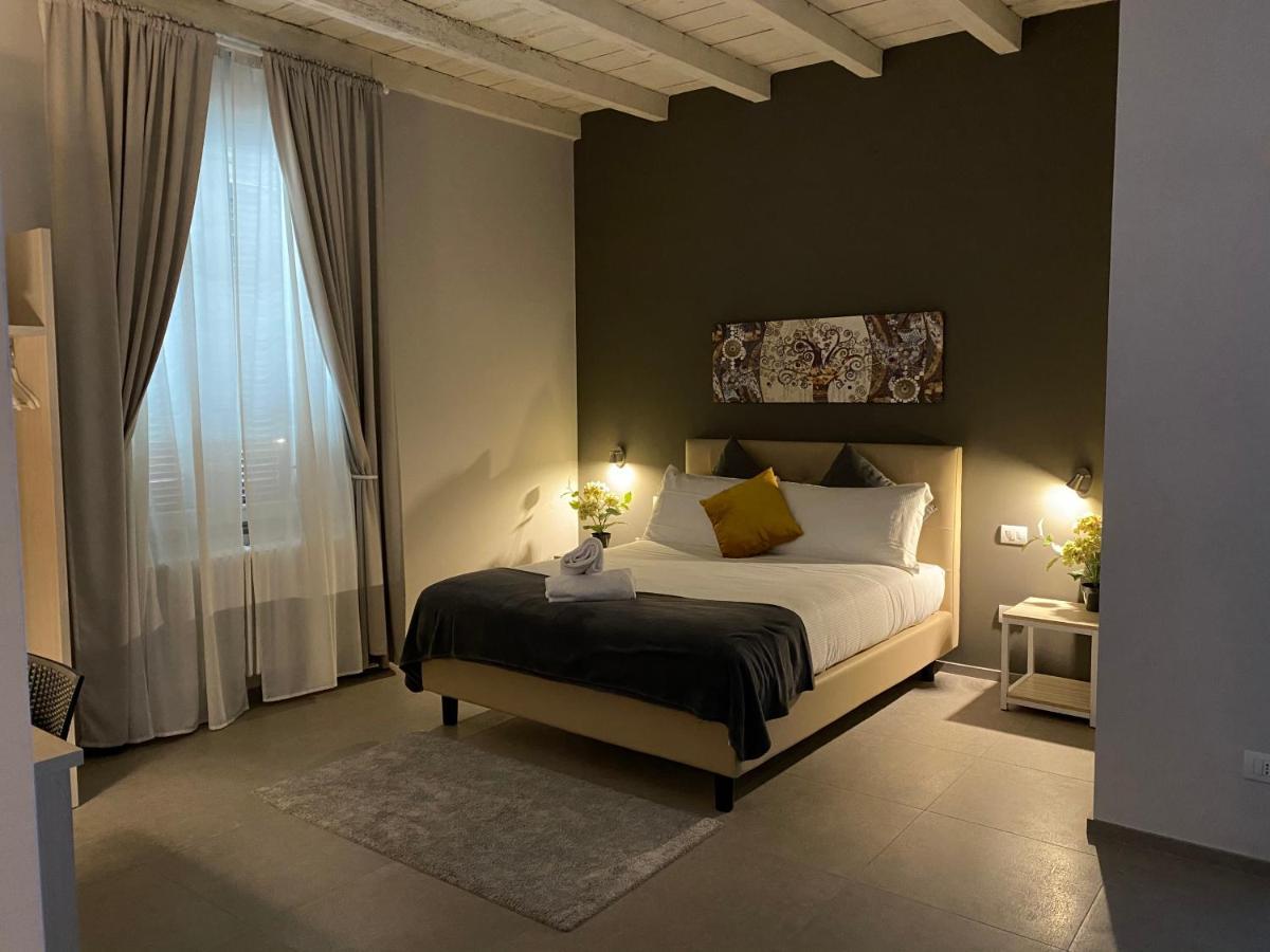 Lo Stallone -Malpensa Milan Airport Buscate Екстер'єр фото