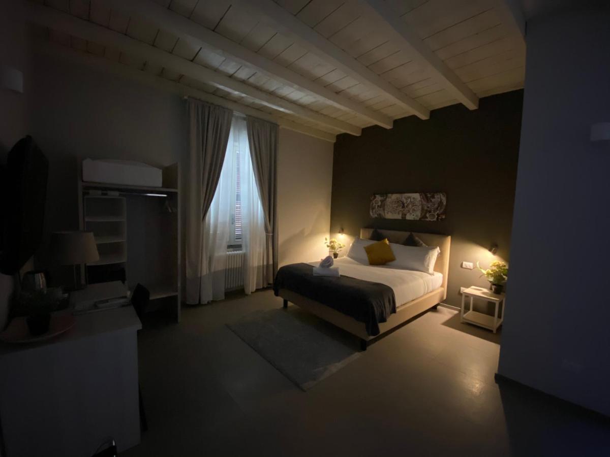 Lo Stallone -Malpensa Milan Airport Buscate Екстер'єр фото