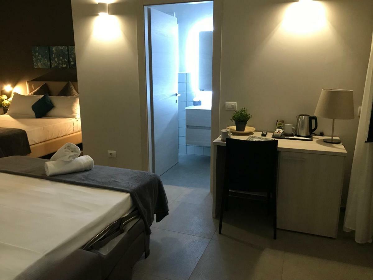 Lo Stallone -Malpensa Milan Airport Buscate Екстер'єр фото