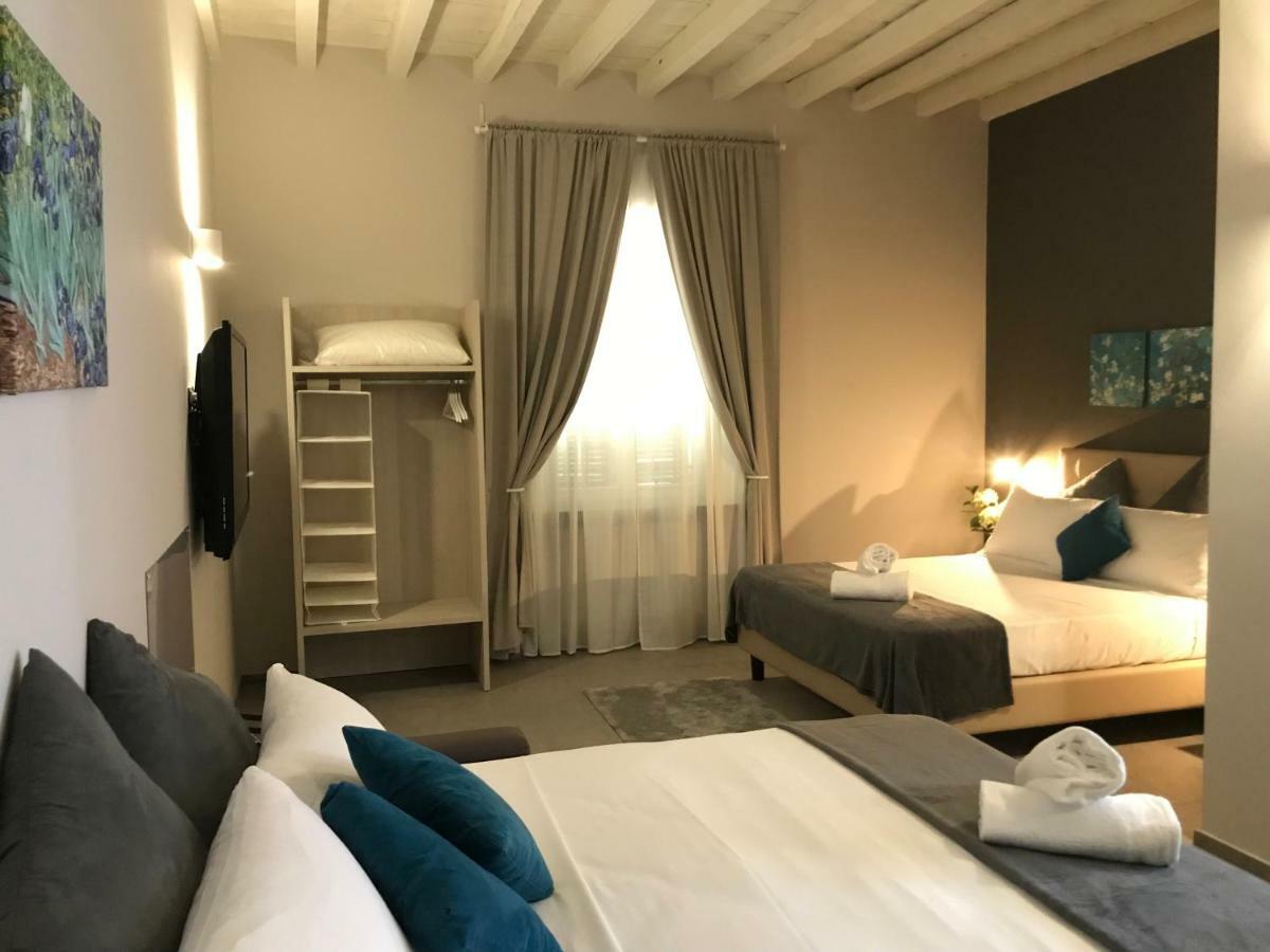 Lo Stallone -Malpensa Milan Airport Buscate Екстер'єр фото